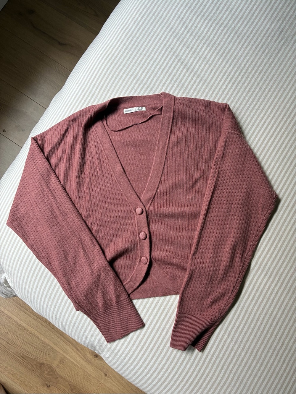 NWOT Oysho dusty rose cropped ribbed button cardigan